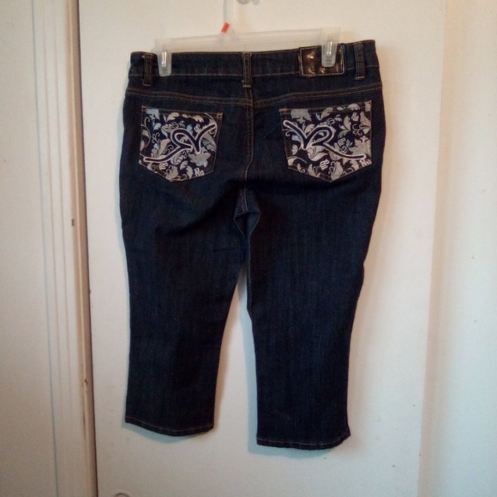 Rocawear jeans capris size 9